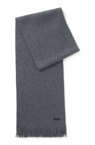 Raschelstickad halsduk i nyull