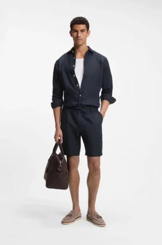 Shorts i linne med avsmalnande passform