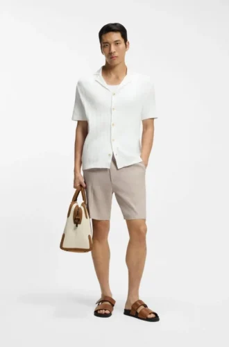 Shorts i linneblandning med modern passform