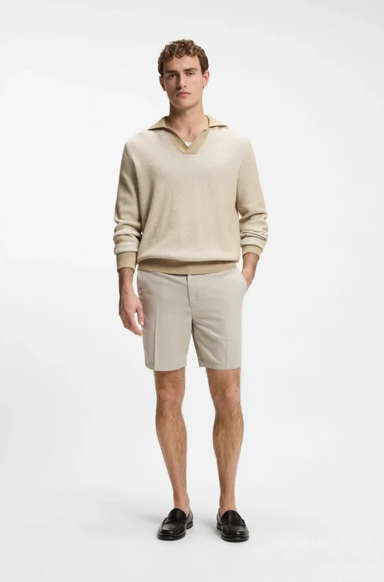 Shorts i stretchbomull med modern passform Shorts i stretchbomull med modern passform