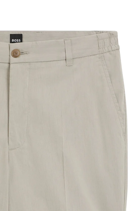 Shorts i stretchbomull med modern passform Shorts i stretchbomull med modern passform