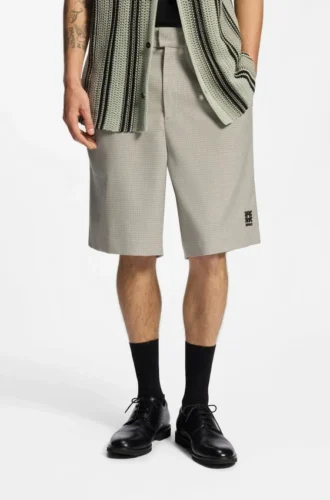 Shorts med avslappnad passform och hundtandsmönster
