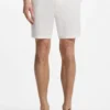 Shorts med modern passform i stretchig bomullstwill Shorts med modern passform i stretchig bomullstwill