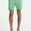 Shorts med modern passform i stretchig bomullstwill Shorts med modern passform i stretchig bomullstwill