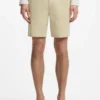 Shorts med modern passform i stretchig bomullstwill Shorts med modern passform i stretchig bomullstwill