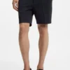 Shorts med modern passform i stretchig bomullstwill Shorts med modern passform i stretchig bomullstwill