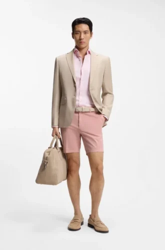 Shorts med modern passform i stretchig bomullstwill