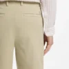 Shorts med modern passform i stretchig bomullstwill Shorts med modern passform i stretchig bomullstwill