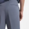 Shorts med modern passform i stretchig bomullstwill Shorts med modern passform i stretchig bomullstwill