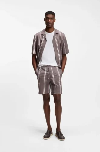 Shorts med tryckt mönster i stretchbomull