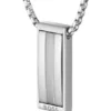 Silverfärgat halsband med hänge med ränder Silverfärgat halsband med hänge med ränder