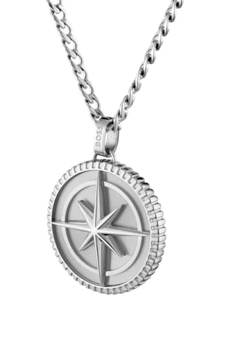 Silverfärgat halsband med medaljonghänge