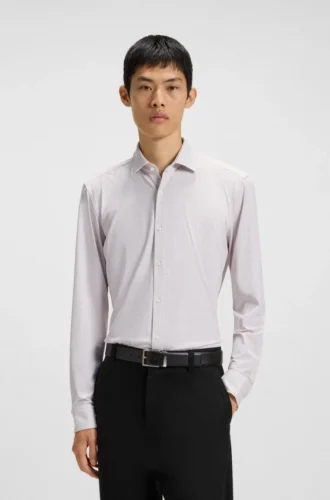 Skimrande skjorta i slim fit av stretchig funktionsjersey