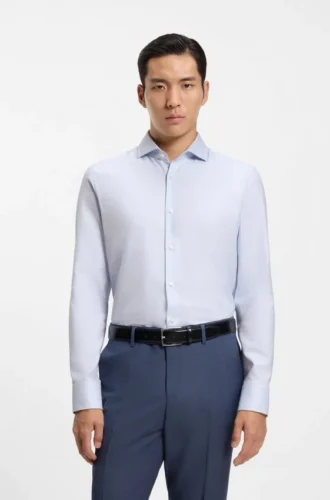 Skjorta i slim fit i bomullstwill