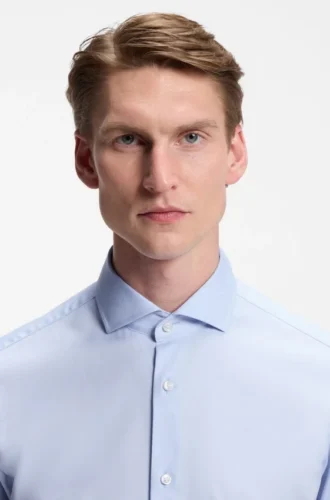 Skjorta i stretch-twill med normal passform