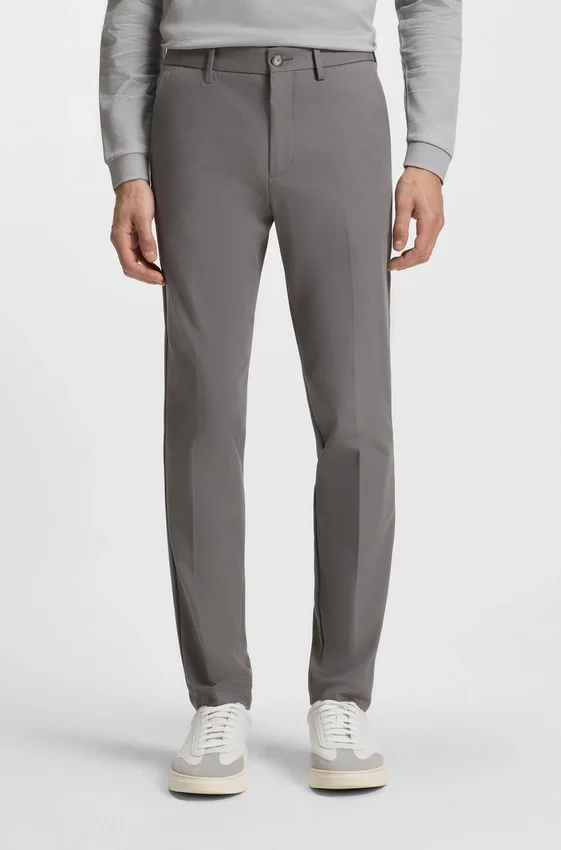 Slim fit-byxor i en stretchig bomullsblandning Slim fit-byxor i en stretchig bomullsblandning