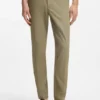 Slim fit-byxor i en stretchig bomullsblandning Slim fit-byxor i en stretchig bomullsblandning