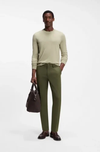 Slim fit-byxor i en stretchig bomullsblandning