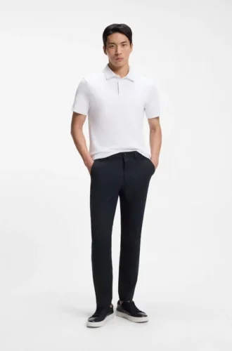 Slim fit-byxor i en stretchig bomullsblandning