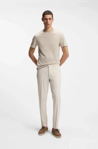 Slim fit-byxor i en stretchig bomullsblandning