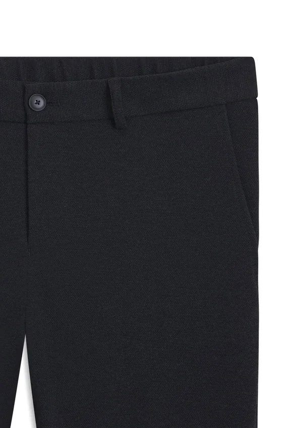 Slim fit-byxor i funktionsstretchtyg Slim fit-byxor i funktionsstretchtyg