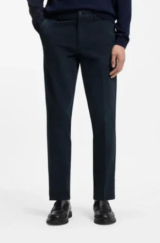 Slim fit-byxor i stretchig bomullsgabardin