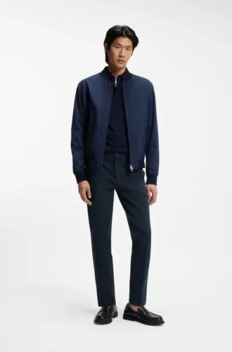 Slim fit-byxor i stretchig bomullsgabardin