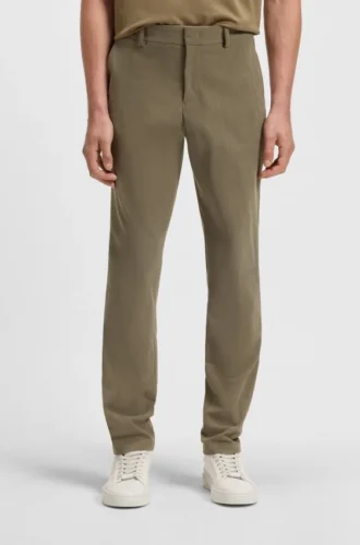 Slim fit-byxor i stretchig corduroy