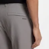 Slim fit-byxor i vattenavvisande stretchtyg Slim fit-byxor i vattenavvisande stretchtyg