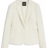 Slim fit-kavaj med sneda insnitt Slim fit-kavaj med sneda insnitt