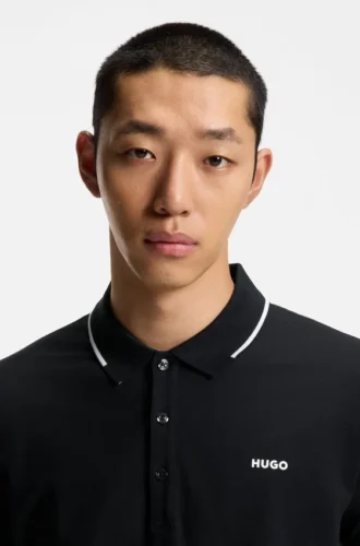 Slim fit-polotröja med broderad logotyp i stretchbomull