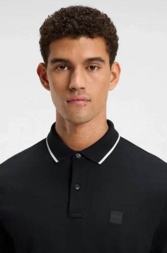 Slim fit-polotröja med logotyp-patch i stretchbomull