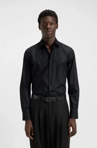 Slim fit-skjorta i bomull med jacquardmönster med staplade logotyper