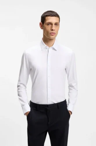 Slim-fit-skjorta i en funktionsstretchig bomullsblandning