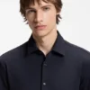 Slim fit-skjorta i funktionsstretch-jacquard