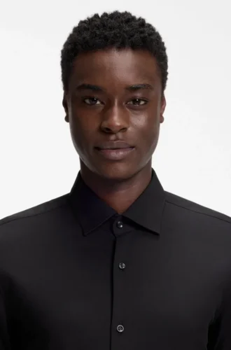 Slim fit-skjorta i stretchig twill