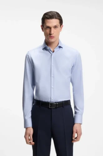 Slim fit-skjorta i strukturerad, skrynkelfri bomull