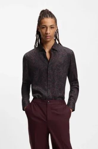 Slim fit-skjorta med heltryck