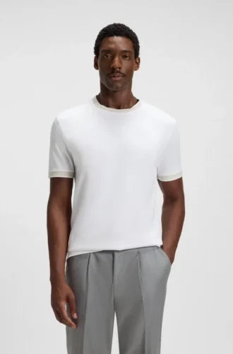 Slim fit-T-shirt i merceriserad bomull med kontrastkanter