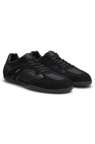 Sneakers i blandade material med öppen mesh