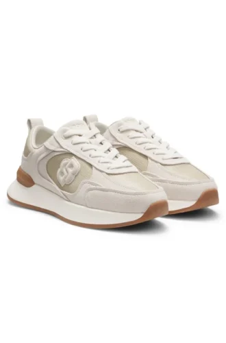 Sneakers i imitationsmocka med läder i ödlemönster