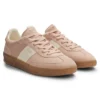 Sneakers i mocka med detaljer i slätt läder
