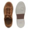 Sneakers i mocka med dold kilklack