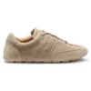 Sneakers i mocka med Double B-monogram