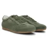 Sneakers i mocka med logodetaljer