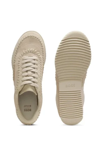 Sneakers i mocka med sömmar
