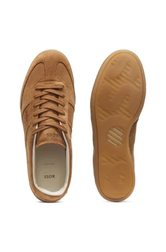 Sneakers med gummisula i mocka