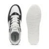 Sneakers med logodetaljer och färgblockering
