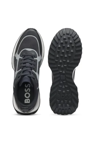 Sneakers med meshdetaljer i blandade material