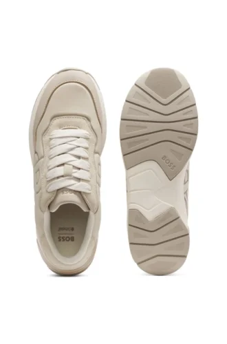 Sneakers med mocka-detaljer och Double B-monogram
